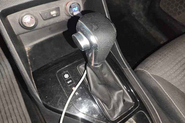 Used Baojun 730 2019 1.5T CVT Fashion Model 7 Seats China V Emission Standard Gear Lever