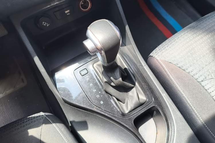 Used Baojun 730 2019 1.5T CVT Fashion Model 7 Seats China VI Emission Standard Gear Lever