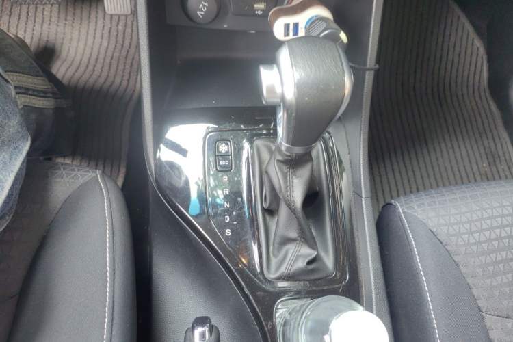 Used Baojun 730 2019 1.5T CVT Fashion Model 7 Seats China V Emission Standard Gear Lever