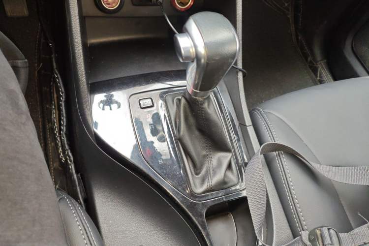 Used Baojun 730 2019 1.5T CVT Fashion Model 7 Seats China VI Emission Standard Gear Lever