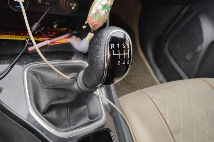 Used Baojun 730 2019 1.5L Manual Fashion Model 7-seater National V Gear Lever