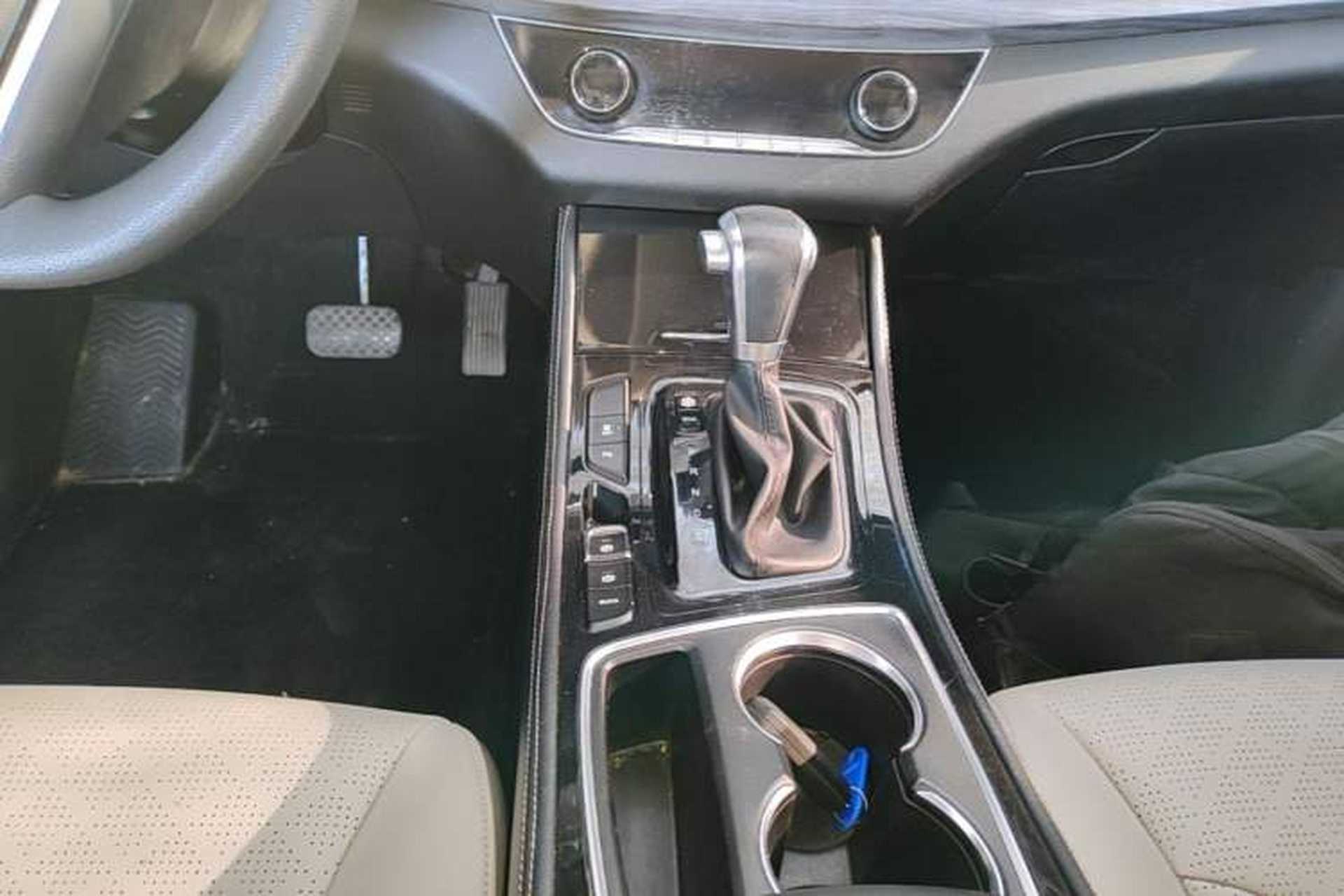 Used Baojun 730 2019 1.5T CVT Flagship Version 7 Seats China V Emission Standard Gear Lever