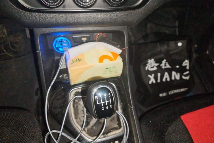 Used Baojun 730 2019 1.5L Manual Fashion Model 7-seater China VI Gear Lever