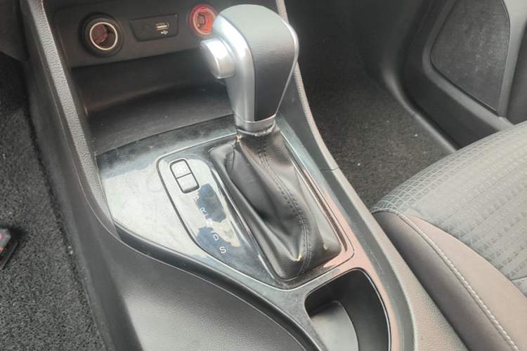 Used Baojun 730 2019 1.5T CVT Fashion Model 7 Seats China V Emission Standard Gear Lever