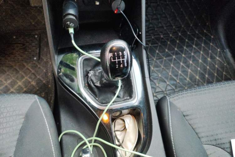 Used Baojun 730 2019 1.5L Manual Fashion Model 7-seater National V Gear Lever