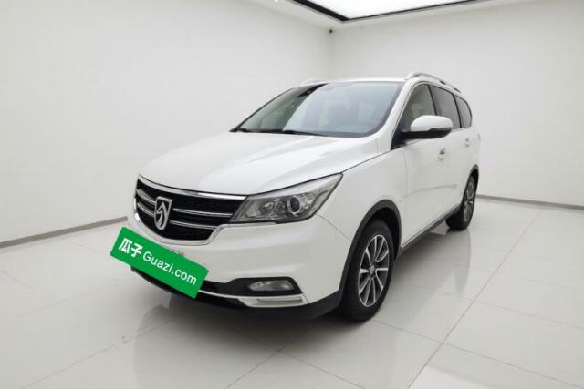 Baojun 730 2019 1.5T Manual Fashion Model 7-seater China VI usado