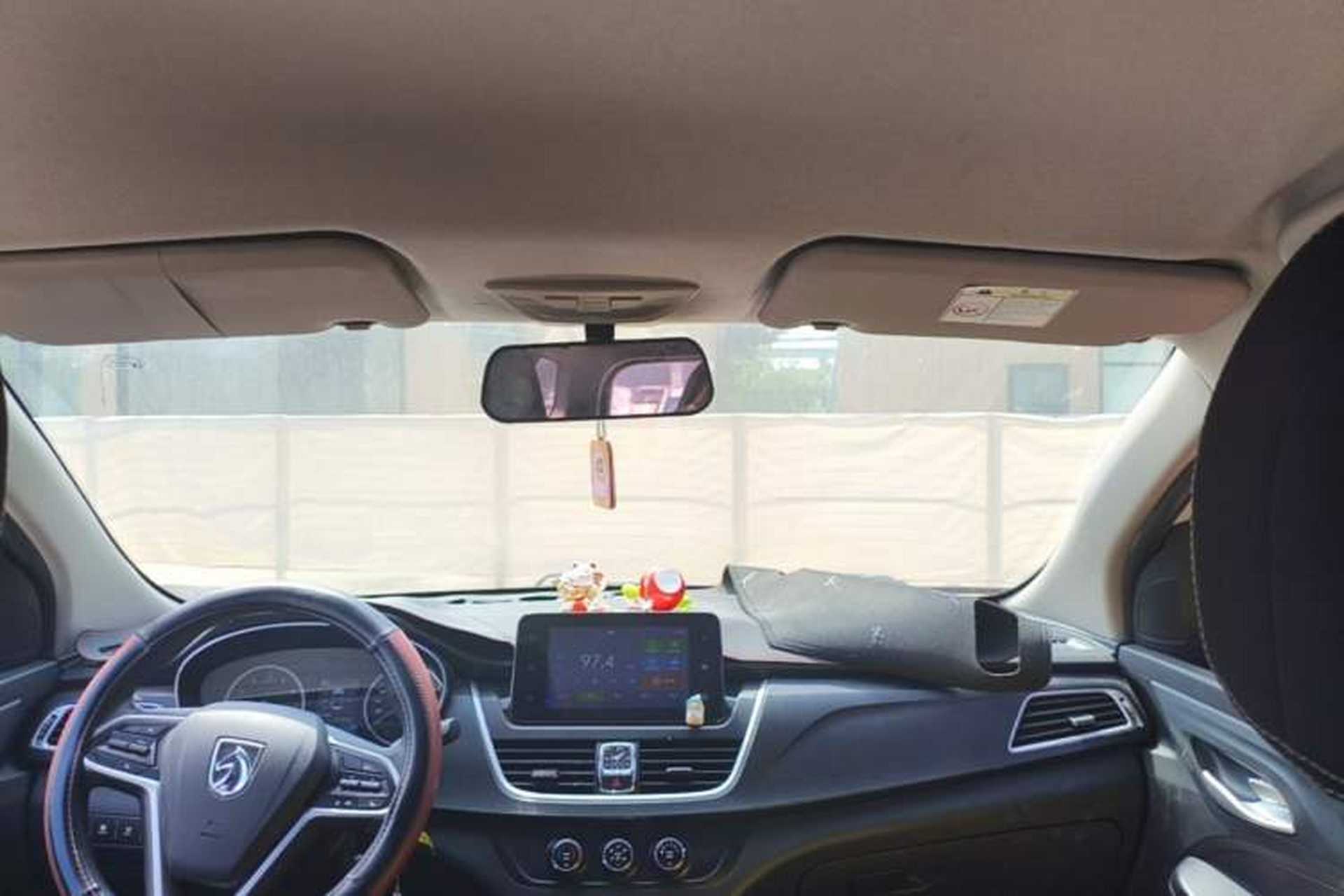Used Baojun 730 2019 1.5L Manual Fashion Model 7-seater National V Headliner
