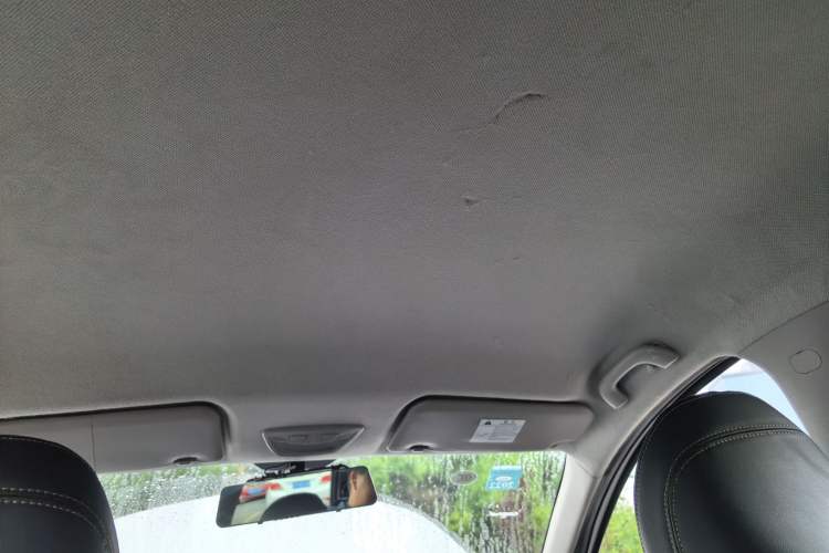 Used Baojun 730 2019 1.5T Manual Fashion Model 7-seater China VI Headliner