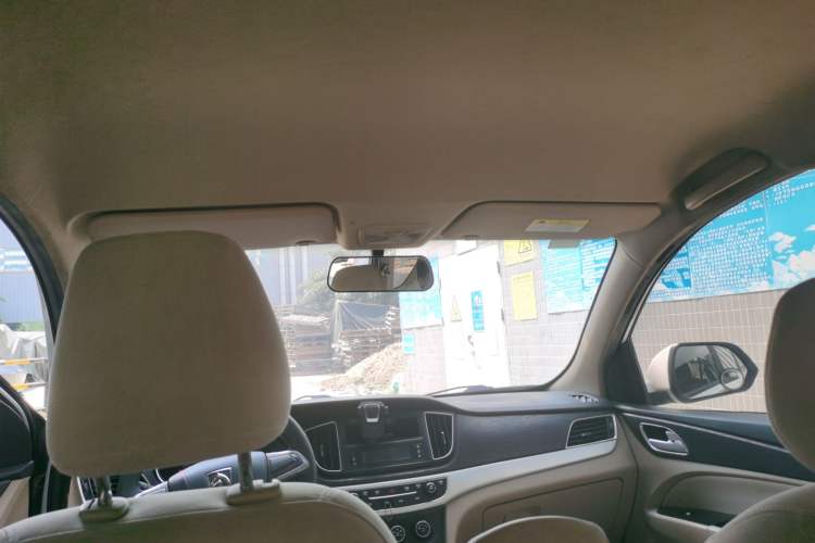 Used Baojun 730 2019 1.5L Manual Value Edition 7 Seats China VI Emission Standard Headliner