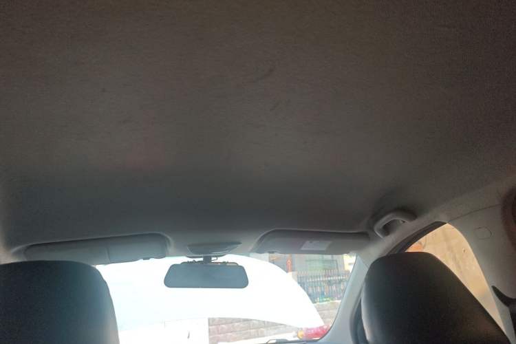 Used Baojun 730 2019 1.5L Manual Fashion Model 7-seater China VI Headliner