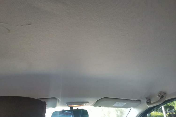 Used Baojun 730 2019 1.5L Manual Fashion Model 7-seater China VI Headliner