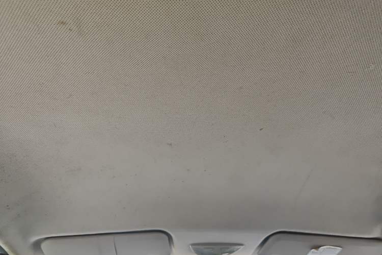 Used Baojun 730 2019 1.5L Manual Fashion Model 7-seater China VI Headliner