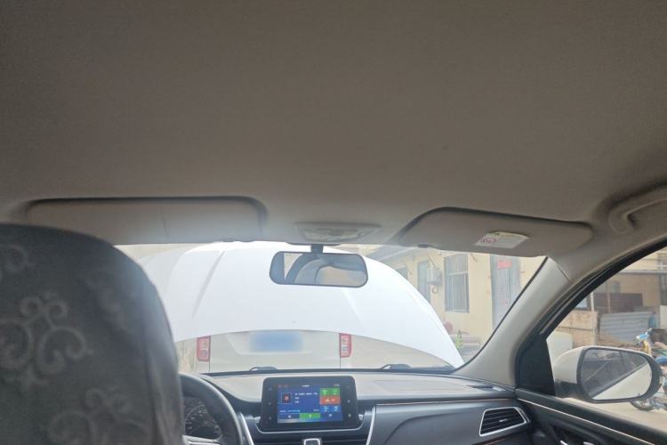 Used Baojun 730 2019 1.5L Manual Fashion Model 7-seater National V Headliner