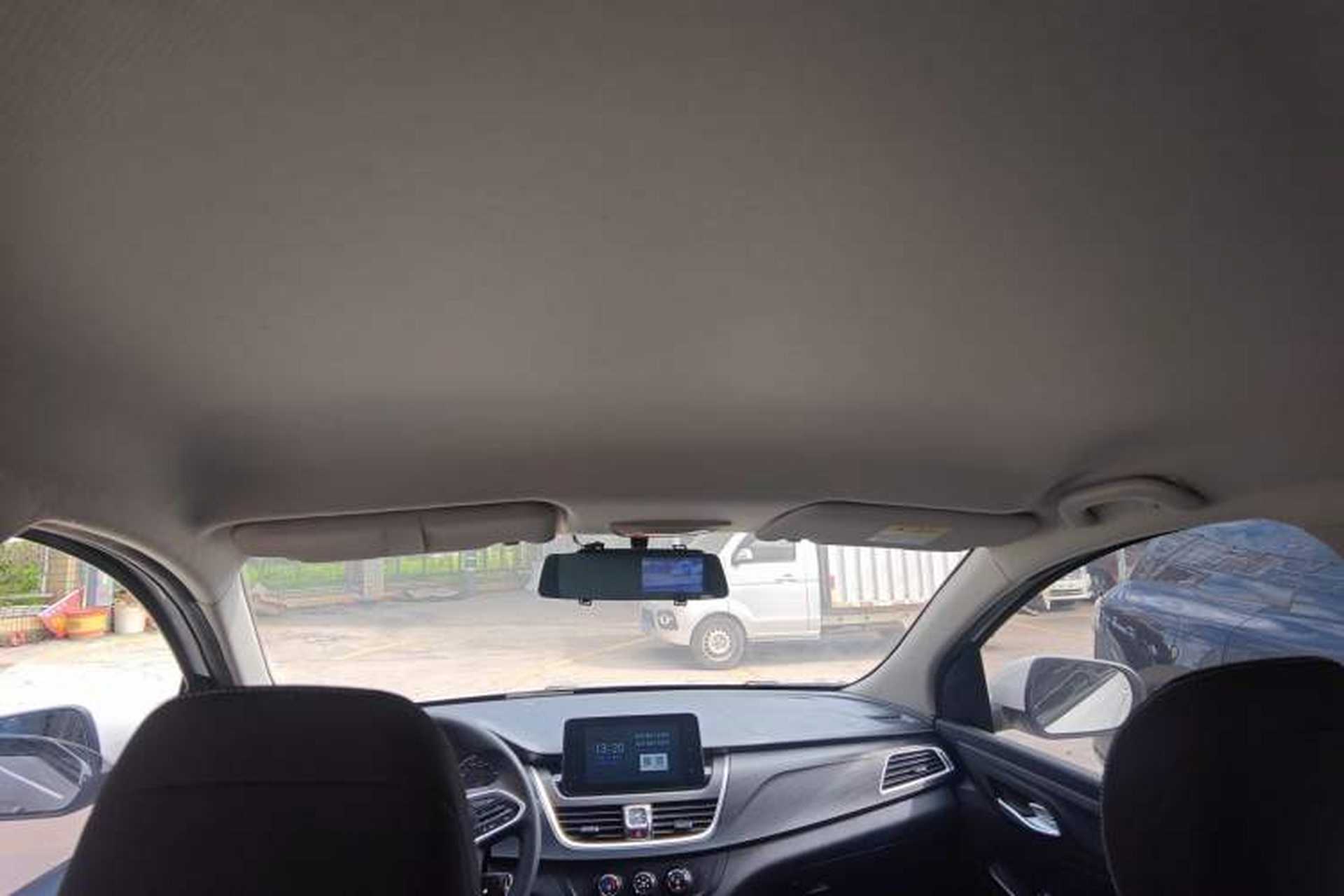 Used Baojun 730 2019 1.5L Manual Fashion Model 7-seater China VI Headliner