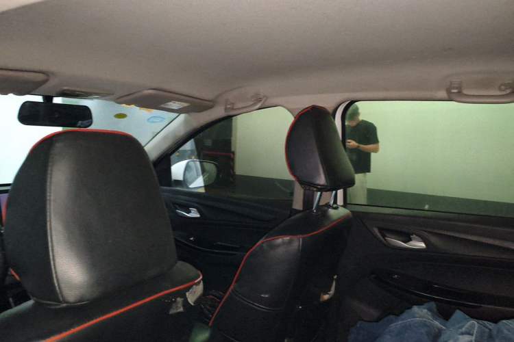 Used Baojun 730 2019 1.5L Manual Fashion Model 7-seater National V Headliner