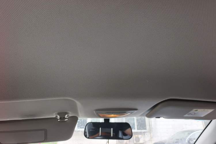 Used Baojun 730 2019 1.5L Manual Fashion Model 7-seater China VI Headliner