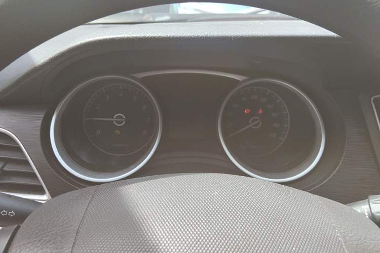 Used Baojun 730 2019 1.5L Manual Value Edition 7 Seats China VI Emission Standard Instrument Cluster