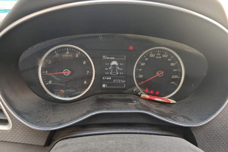 Used Baojun 730 2019 1.5T Manual Fashion Model 7-seater National V Instrument Cluster