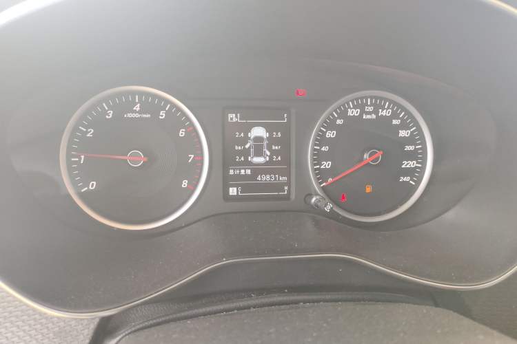 Used Baojun 730 2019 1.5T Manual Fashion Model 7-seater National V Instrument Cluster