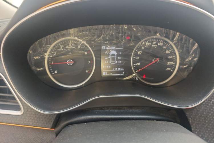 Used Baojun 730 2019 1.5L Manual Fashion Model 7-seater National V Instrument Cluster