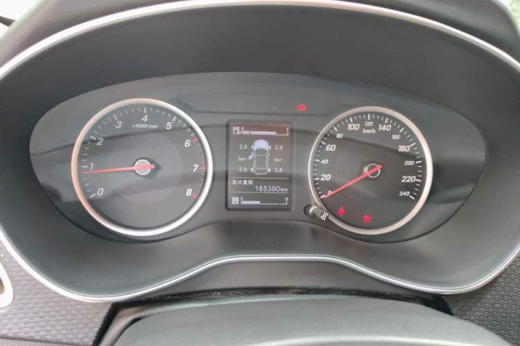 Used Baojun 730 2019 1.5L Manual Fashion Model 7-seater National V Instrument Cluster