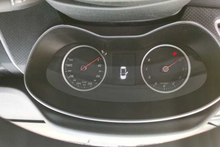 Used Baojun 730 2019 1.5L Manual Fashion Model 7-seater National V Instrument Cluster