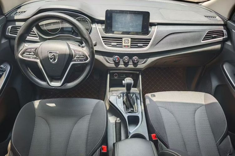 Used Baojun 730 2019 1.5T CVT Fashion Model 7 Seats China V Emission Standard Interior 1