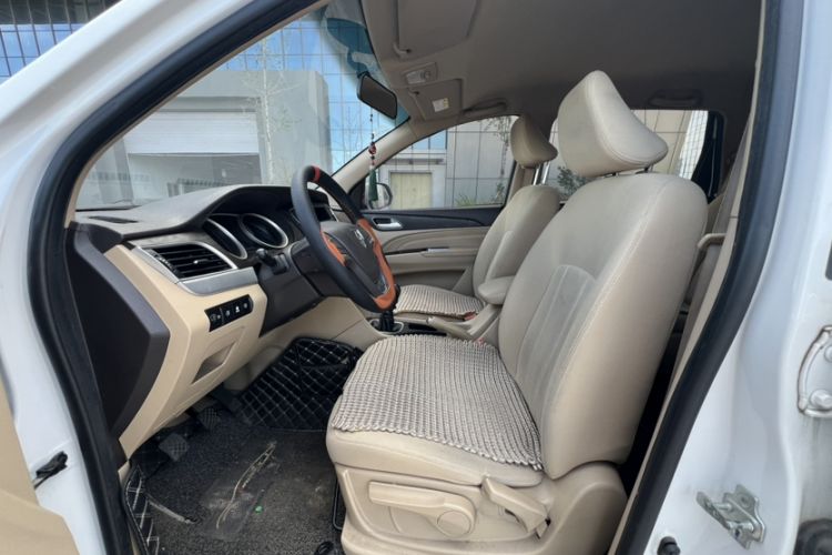 Used Baojun 730 2019 1.5L Manual Value Edition 7 Seats China VI Emission Standard Interior 1