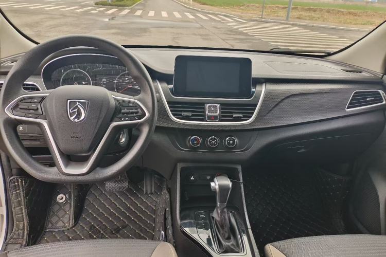 Used Baojun 730 2019 1.5T CVT Fashion Model 7 Seats China VI Emission Standard Interior 1