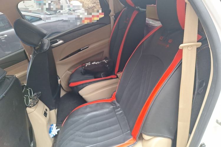 Used Baojun 730 2019 1.5L Manual Value Edition 7 Seats China VI Emission Standard Interior 4