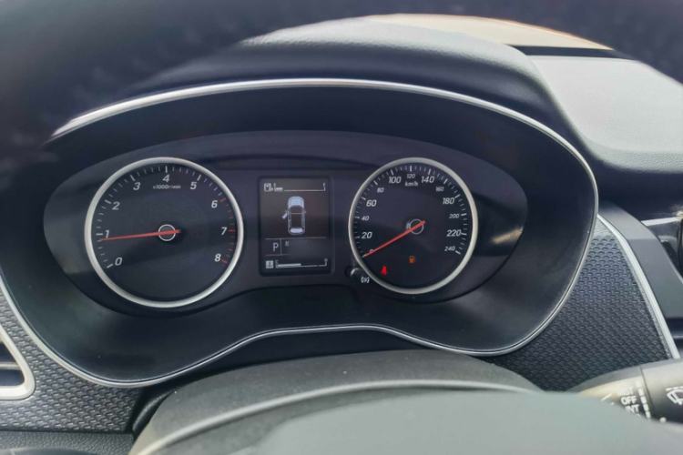 Used Baojun 730 2019 1.5T CVT Fashion Model 7 Seats China VI Emission Standard Interior 6