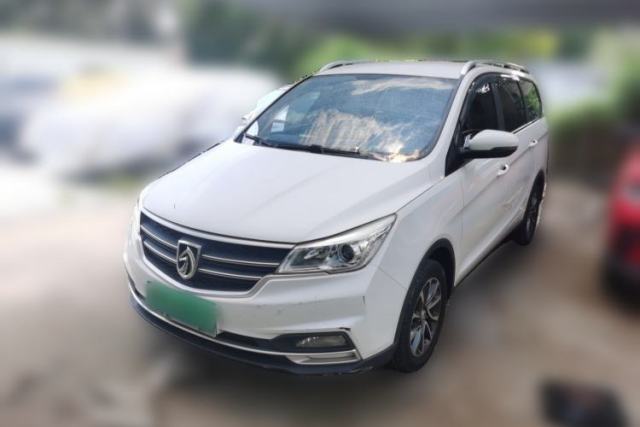 Baojun 730 2019 1.5L Manual Fashion Model 7-seater China VI usado