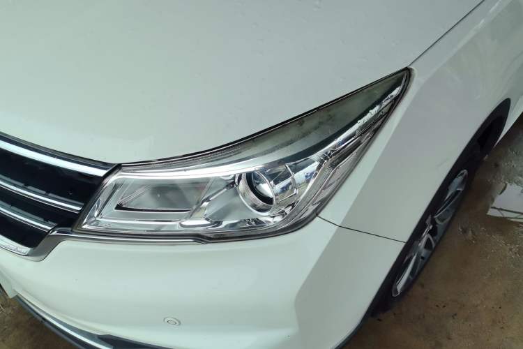 Used Baojun 730 2019 1.5T CVT Flagship Model 7 Seats China VI Emission Standard Left Front Headlight