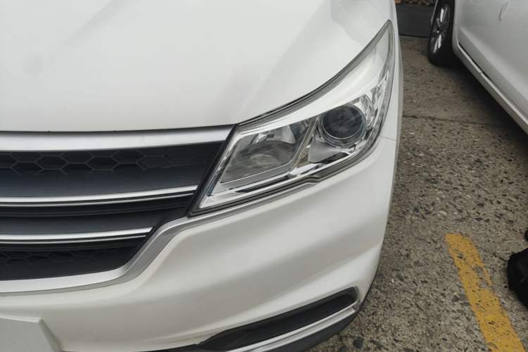 Used Baojun 730 2019 1.5T CVT Fashion Model 7 Seats China V Emission Standard Left Front Headlight