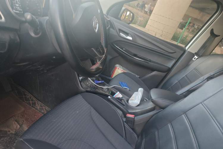 Used Baojun 730 2019 1.5T CVT Fashion Model 7 Seats China V Emission Standard Left Front Seat