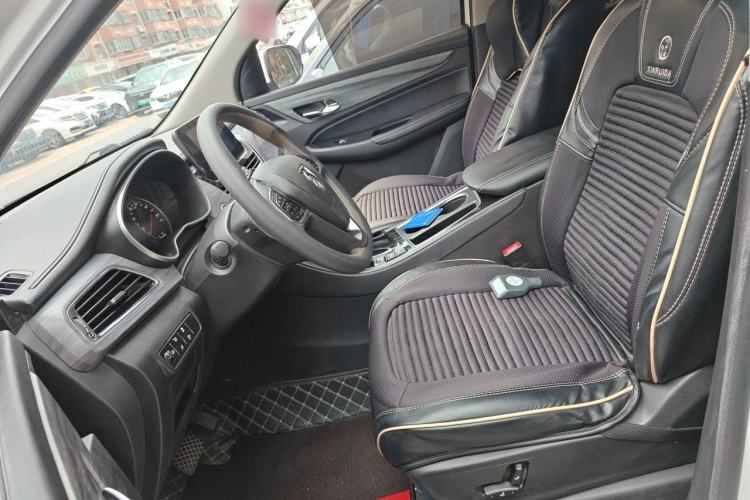 Used Baojun 730 2019 1.5T CVT Flagship Model 7 Seats China VI Emission Standard Left Front Seat