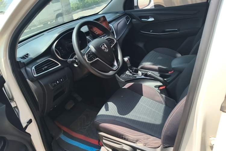 Used Baojun 730 2019 1.5T CVT Fashion Model 7 Seats China VI Emission Standard Left Front Seat