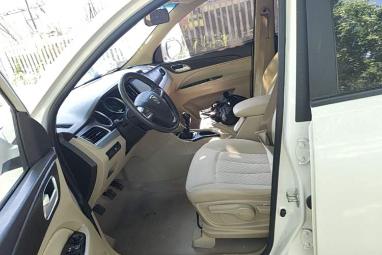 Used Baojun 730 2019 1.5L Manual Value Edition 7 Seats China VI Emission Standard Left Front Seat