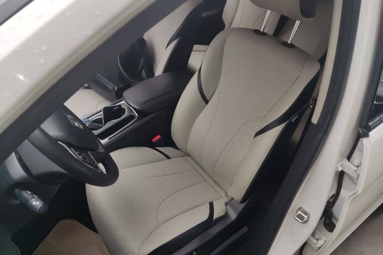 Used Baojun 730 2019 1.5T CVT Flagship Model 7 Seats China VI Emission Standard Left Front Seat