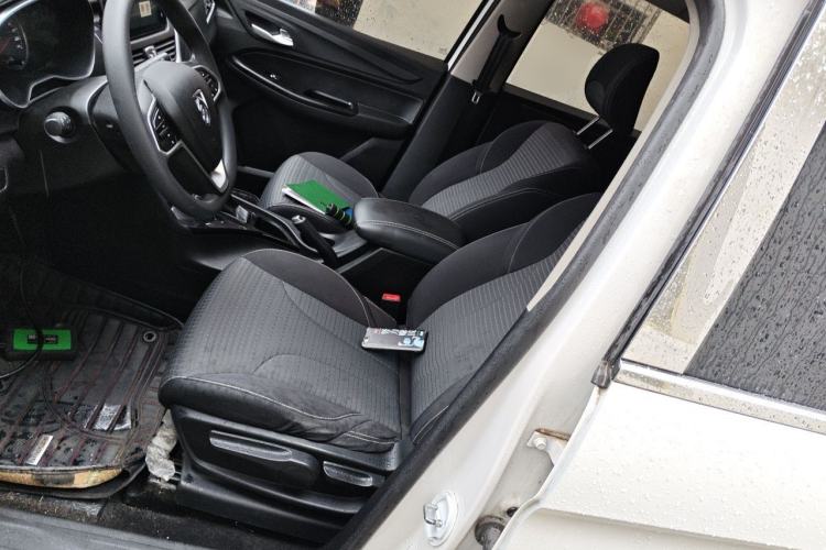 Used Baojun 730 2019 1.5T CVT Fashion Model 7 Seats China VI Emission Standard Left Front Seat
