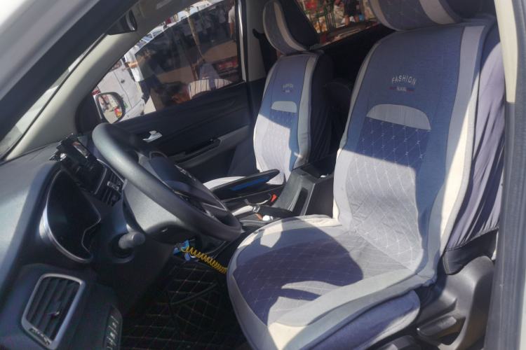 Used Baojun 730 2019 1.5L Manual Fashion Model 7-seater National V Left Front Seat