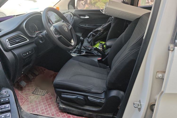 Used Baojun 730 2019 1.5T Manual Fashion Model 7-seater National V Left Front Seat