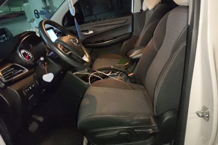 Used Baojun 730 2019 1.5T CVT Fashion Model 7 Seats China VI Emission Standard Left Front Seat