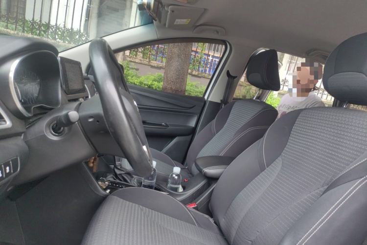 Used Baojun 730 2019 1.5T CVT Fashion Model 7 Seats China V Emission Standard Left Front Seat