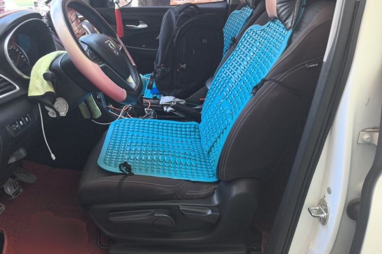 Used Baojun 730 2019 1.5L Manual Fashion Model 7-seater National V Left Front Seat