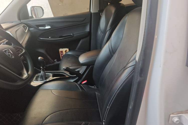 Used Baojun 730 2019 1.5L Manual Fashion Model 7-seater China VI Left Front Seat