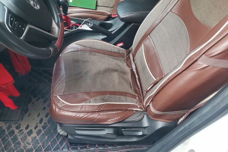 Used Baojun 730 2019 1.5L Manual Fashion Model 7-seater China VI Left Front Seat