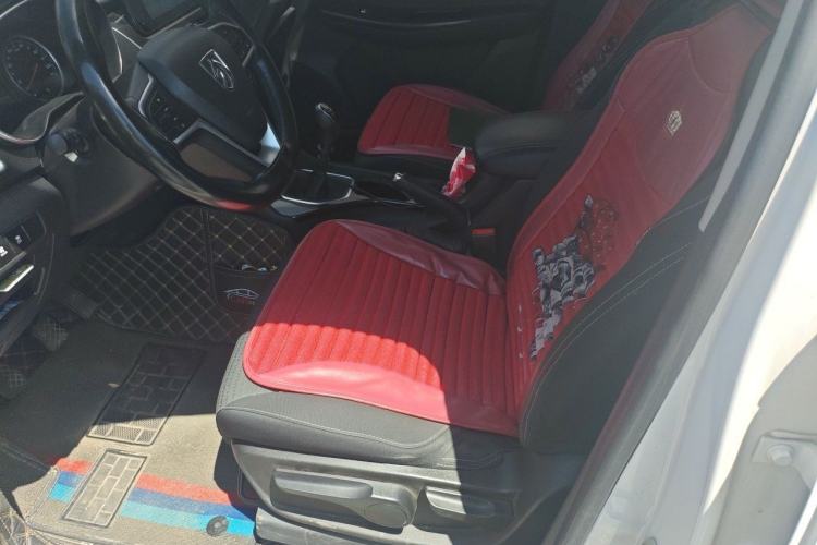 Used Baojun 730 2019 1.5T Manual Fashion Model 7-seater China VI Left Front Seat