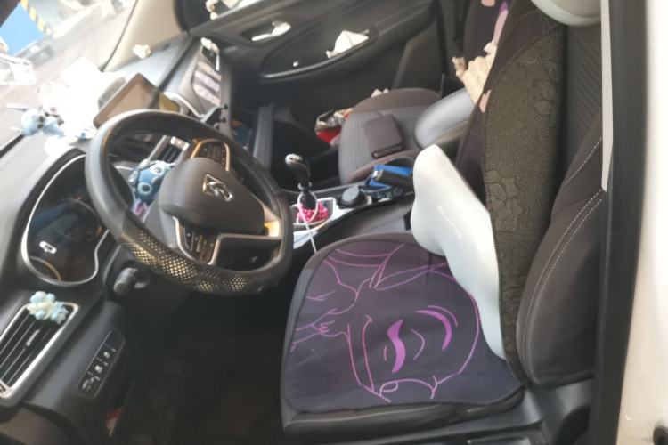 Used Baojun 730 2019 1.5L Manual Fashion Model 7-seater China VI Left Front Seat
