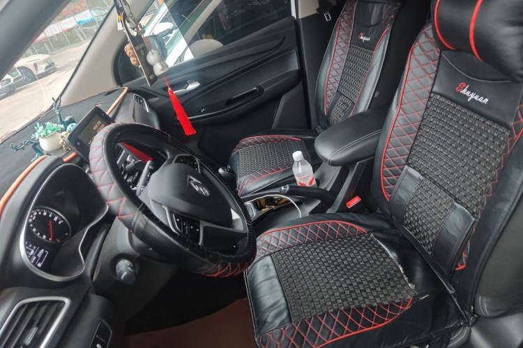 Used Baojun 730 2019 1.5L Manual Fashion Model 7-seater China VI Left Front Seat